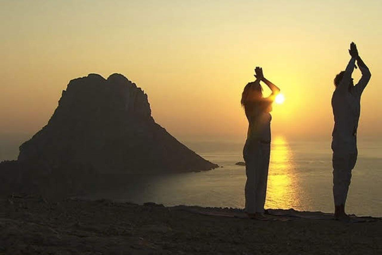 IBIZA : Clase de yoga en la playa