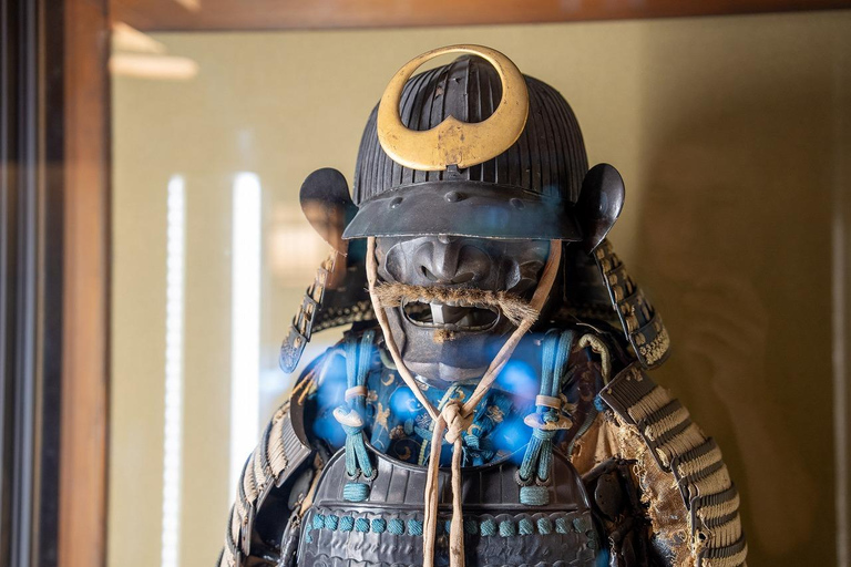 Kanazawa: Samurai and Geisha Culture Walking Tour with Lunch