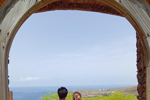 Praia: Plateau and Cidade Velha Guided Tour