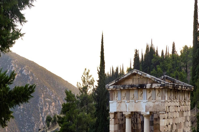 Delphi:Oracle & Ancient Wonders Private Day Tour from Athens