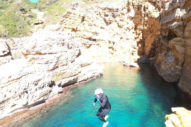 Valencia: Avventura di coasteering nel Faro di Cullera