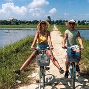 Hoi An: Countryside Bike Tour & Authentic Local Crafts