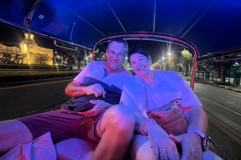 Tour di Bangkok in Tuk Tuk con servizio di prelievo in hotel e cena
