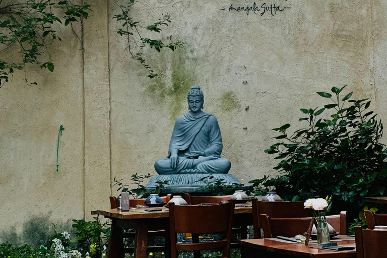 Zen Peking: medytacja z przewodnikiem, herbata i spacer po hutongachZen w Pekinie: medytacja z przewodnikiem, herbata i spacer po hutongach