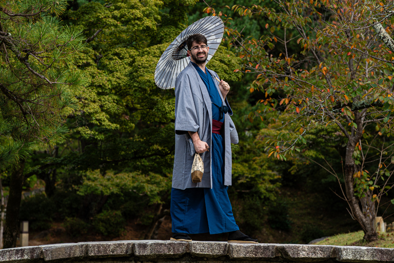 Kyoto: Private Kimono Photoshoot for Couples and Solo