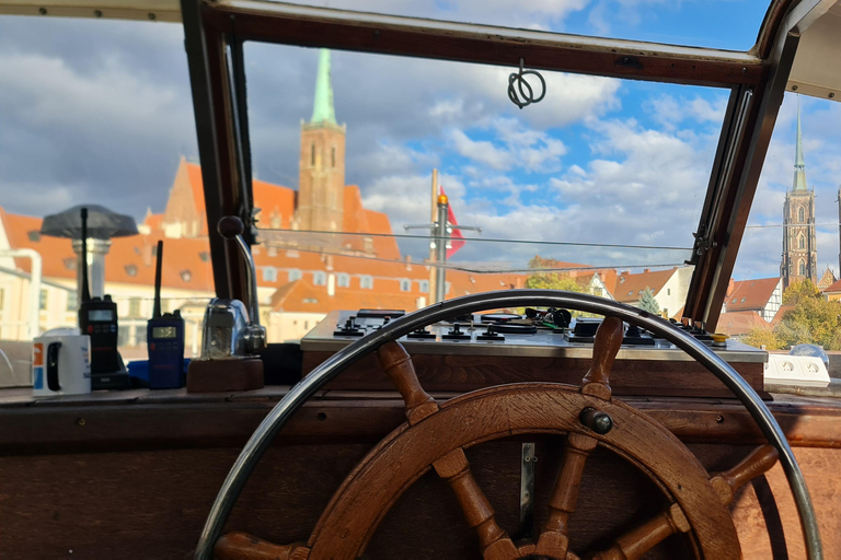 Wrocław: Boat Cruise with licensed guide only for your group Wrocław guided walking tour and closed boat cruise