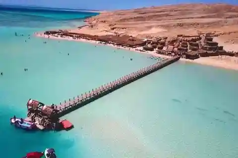 Hurghada : Shared Full-Day Tour to Orange Bay Island
