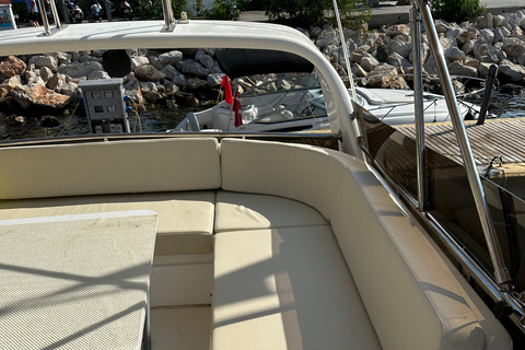 Bodrum: Private Motoryacht Tour with swimming stops & lunch