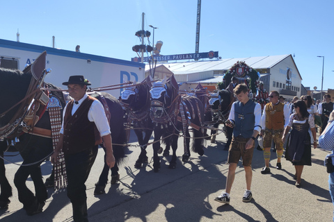 Oktoberfest Experience: Guided Tour, Lunch & Beer Oktoberfest Experience: Guided Tour, Lunch & Beer in Spanish