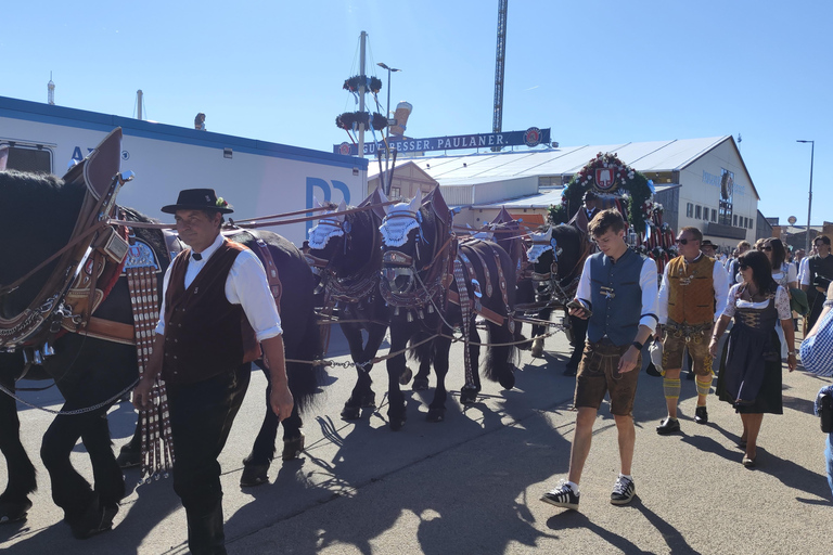 Oktoberfest Experience: Guided Tour, Lunch & Beer Oktoberfest Experience: Guided Tour, Lunch & Beer in Spanish