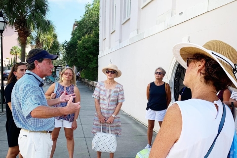 Charleston: Rundgang durch die verborgenen Gassen mit Ticket für das MuseumCharleston: Rundgang durch die verborgenen Gänge mit Ticket für das Museum