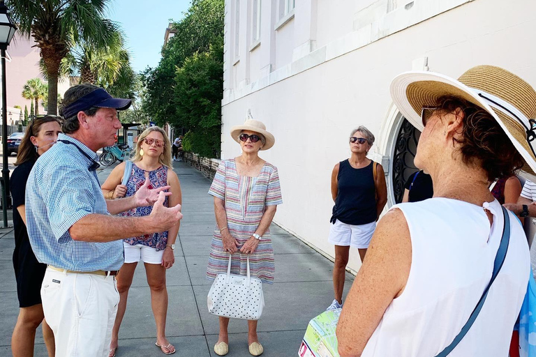 Charleston: Tour a pie por los Callejones Ocultos con entrada al MuseoCharleston: Tour a pie de los Pasajes Ocultos con entrada al Museo