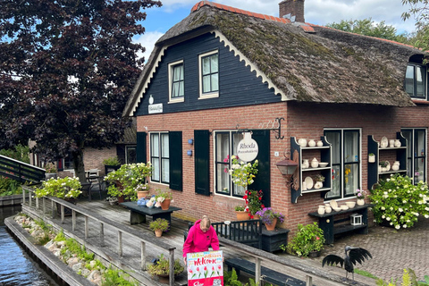 Amsterdam: Zaanse Schans and Giethoorn Guided Combo Tour