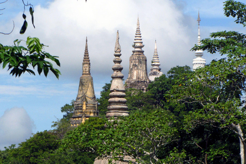 Phnom Penh: Phnom Oudong y Aldea de Koh Chen - Almuerzo incluido