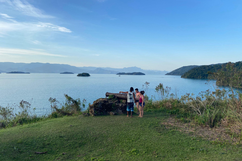 Paraty: een speedboot-ervaring bij zonsondergangParaty: Geniet van de zonsondergang in een speedboot
