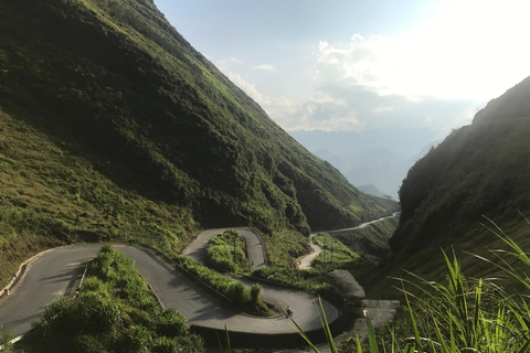 Ruta del Jazmín por el Bucle de Ha Giang 4D3N