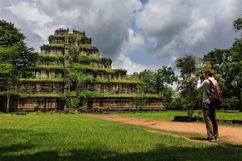 From Siem Reap: Koh Ker and Beng Mealea Temples Tour