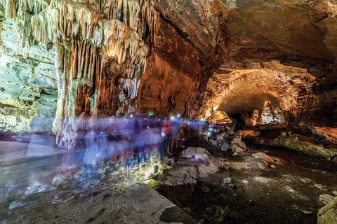 1-day tour to the Cacahuamilpa Caves and the magical town of Taxco.