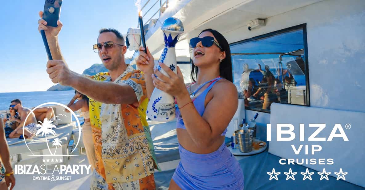 Afbeelding 64 van Ibiza: VIP-feest op een catamaran met DJ, open bar, paella en discotheken