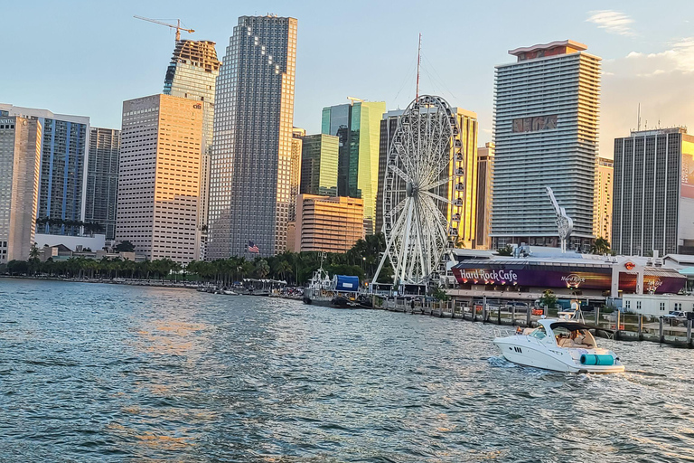 Miami : Croisière au coucher du soleil dans la baie de Biscayne et à South Beach