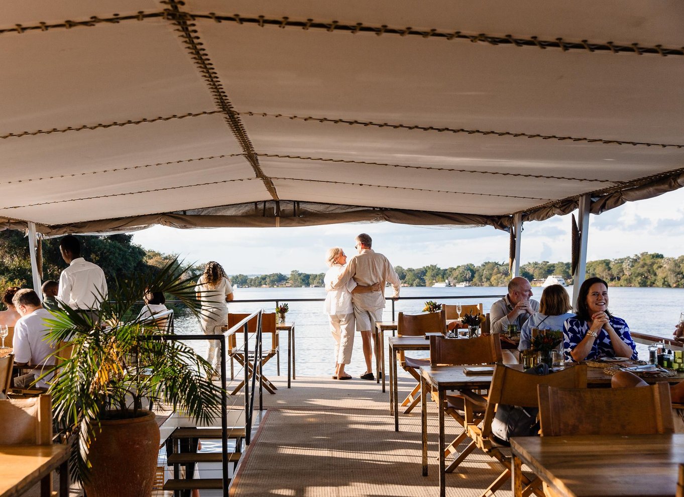 Victoria Falls: Bådtur med middag på Zambezi-floden