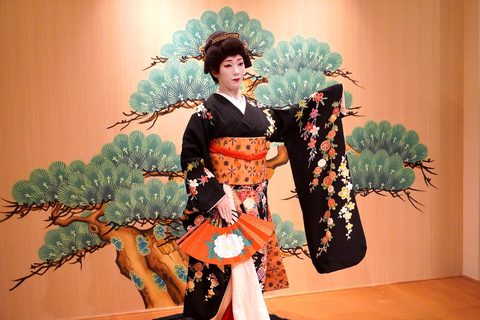 Tokyo: Japanese Culture Experience & Artist Talk (12 seats) Tokyo Nihonbashi: Exclusive Rakugo Show & Artist Talk