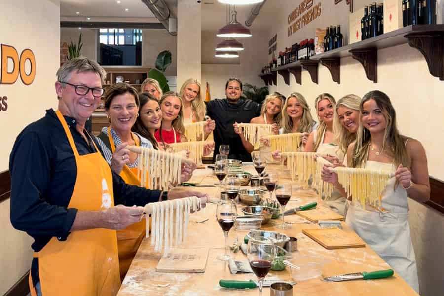 Florenz: Kurs für frische handgemachte Pasta mit unbegrenztem Wein und Dessert. Foto: GetYourGuide Florenz: Kurs für frische handgemachte Pasta mit unbegrenztem Wein und Dessert. Foto: GetYourGuide
