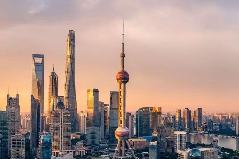 Shanghai: Full-Day Private Tour, Skyscrapers & Old Town Private Tour with Spanish-Speaking Tour Guide