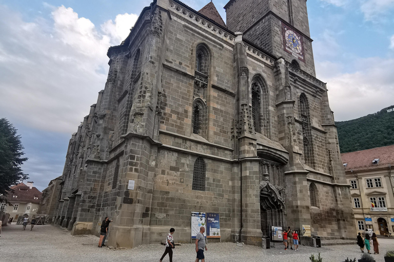 De Bucareste: Viagem de 1 dia a Peles e Castelos de Bran com ...