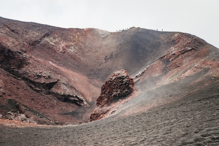 Monte Etna: senderismo guiado por la cima y el cráterMonte Etna: recorrido guiado por la cima y el cráter