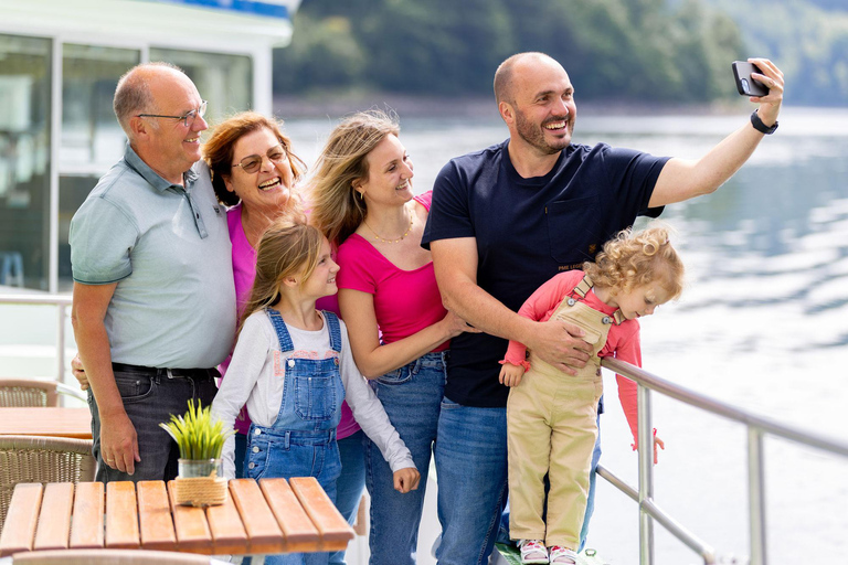 Romantic Castles Boat Tour along the Vineyards to Rüdesheim Romantic castle boat tour along the vineyards to Rüdesheim