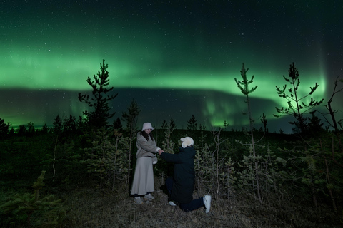 Rovaniemi: 5-star Northern Lights Tour + Pro Photos & Videos Aurora Hunting Photo Tour - another best seller ♥︎♥︎♥︎♥︎♥︎
