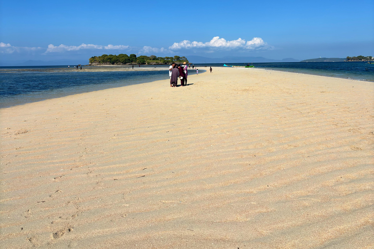 Lombok: Private Pink Beach and Gili Islands Boat Tour