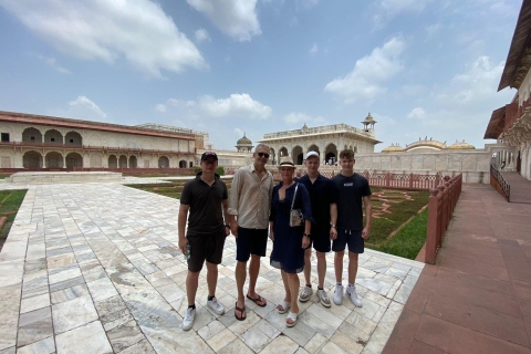 Desde Delhi - Excursión de un día a la Ciudad de Taj y el Fuerte de Agra en coche sedánTransporte privado en CA y servicios de guía turístico