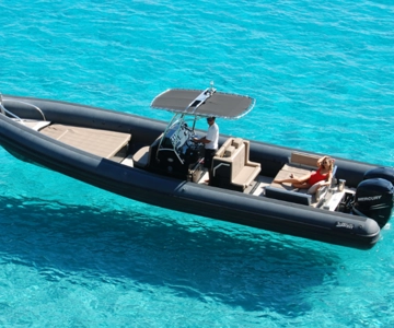 Cagliari: Zodiac Boat Tour, 3-4 SwimStops, Wine & Snorkeling