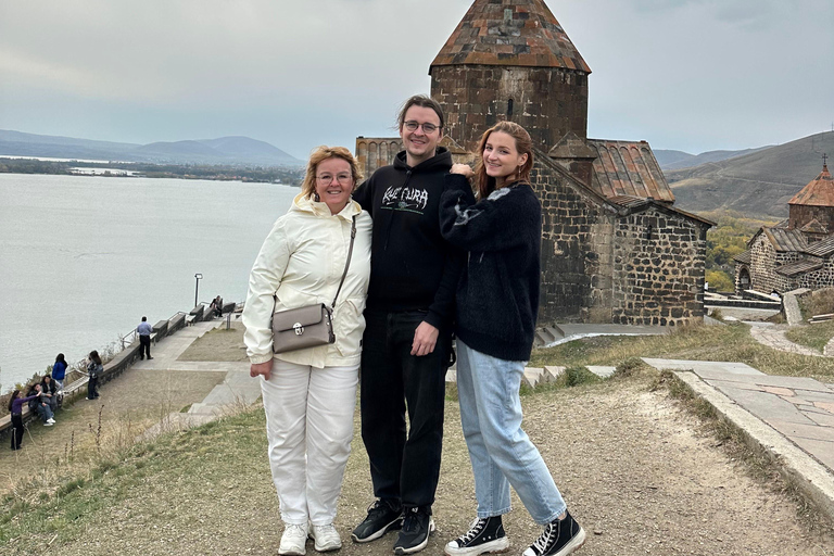 Tesoros de Armenia: Aventura en el Lago Sevan y Dilijan