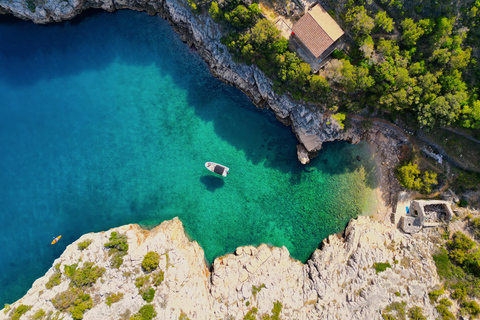 Makarska: 3-Island Speedboat Tour with Cave and Blue Lagoon Tour with Pick-up