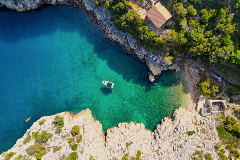 Makarska: 3-Island Speedboat Tour with Cave and Blue Lagoon Tour with Pick-up