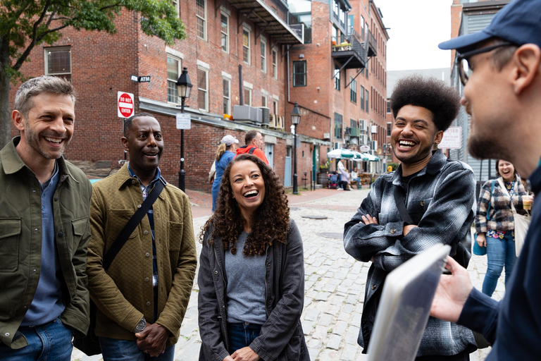 بورتلاند، مين: جولة سير على الأقدام بصحبة مرشد للتعرف على التاريخ الأسودبورتلاند، ماين: جولة سيرًا