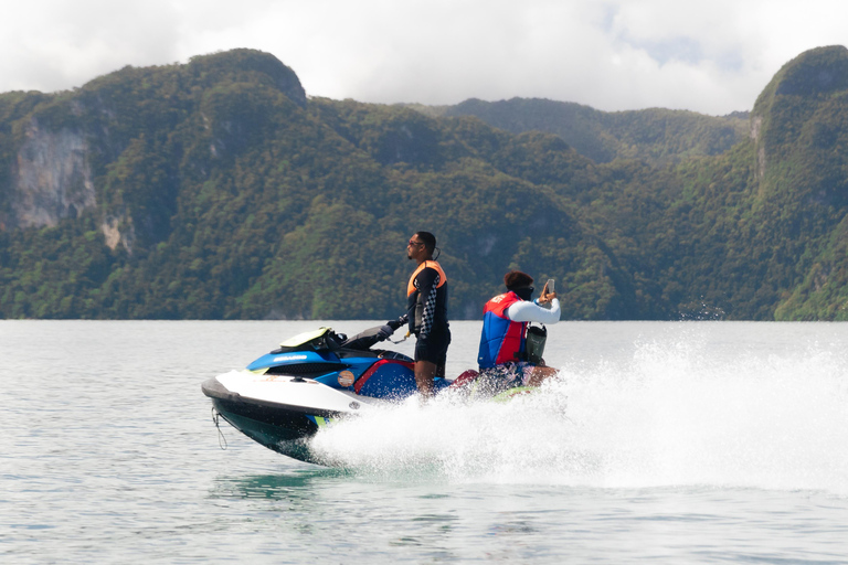 Jetski Langkawi - odkryj namorzyny i widoki na wyspę TubaDouble Rider (2 osoby/narciarstwo wodne)