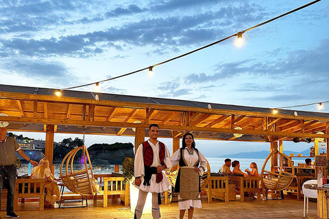 Sidari, Corfu: Greek music show at Canal D'Amour Sidari Corfu: Greek musical show at Canal D'Amour