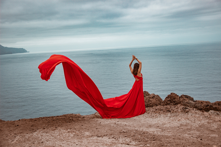 Vestido Vermelho Voador Photoshoot &amp; Vídeo com Drone na Madeira