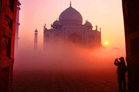 Private Skip The Line Taj Mahal Sunrise Tour ab Delhi