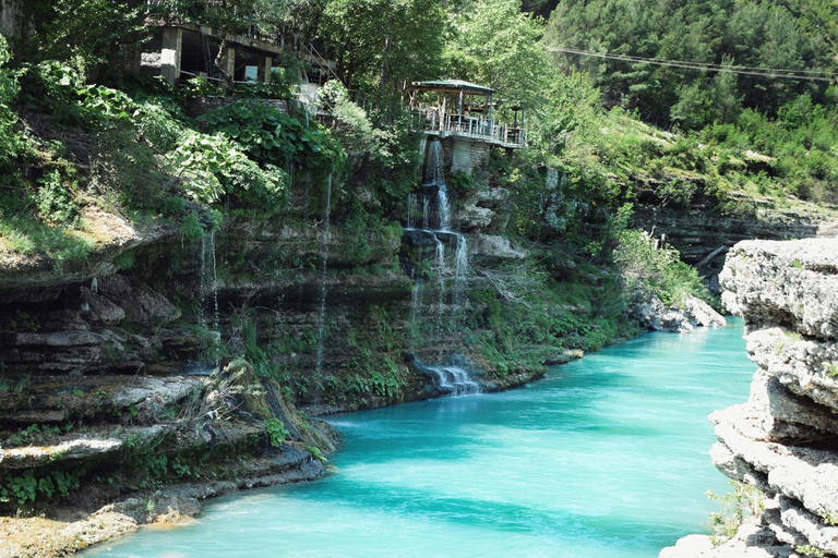 RED LINE: VIP daily tour with SUV: Vlore-Gjirokaster-Permet