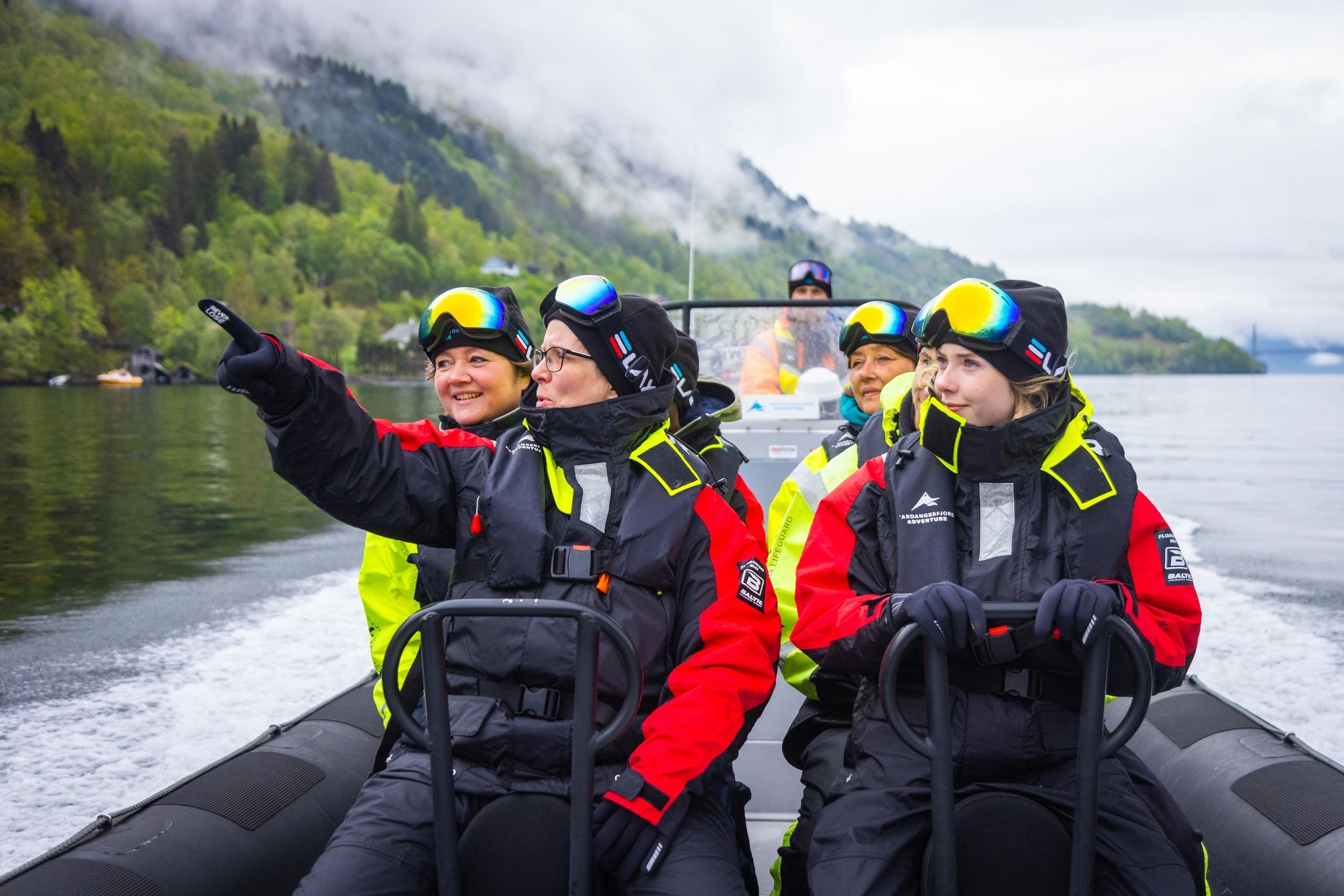 Øystese: Hardangerfjord RIB-Safari zum Fyksesund-Ast