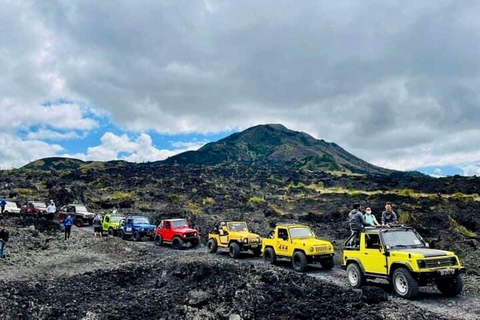 Bali: Alba del monte Batur e tour in jeep della lava nera con colazioneTour in jeep tutto incluso con servizio di prelievo e rientro