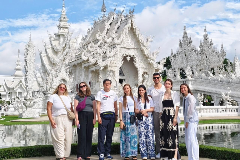 Chiang Rai:Guided Highlights Full-Day Tour-FREE LUNCH BUFFET Experience the Wonders of Chiang Rai with Free Thai Buffet