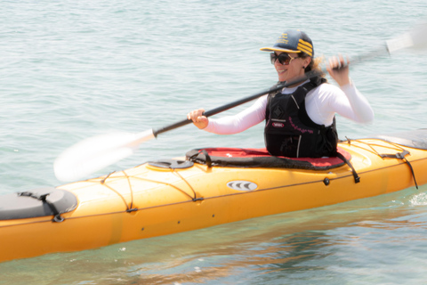 Porto del villaggio di Xiropigado: Tour della grotta dei pirati in kayak di mare