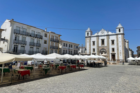 Évora, chapelle des os, temple romainDepuis Lisbonne : Évora - visite d&#039;une jounée