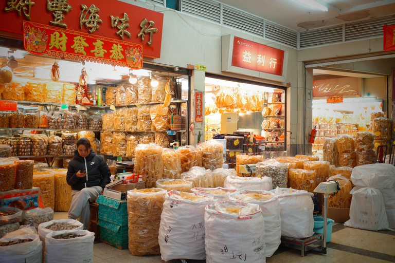 Guangzhou's Commerce & Culture: Local Market Immersion Tour